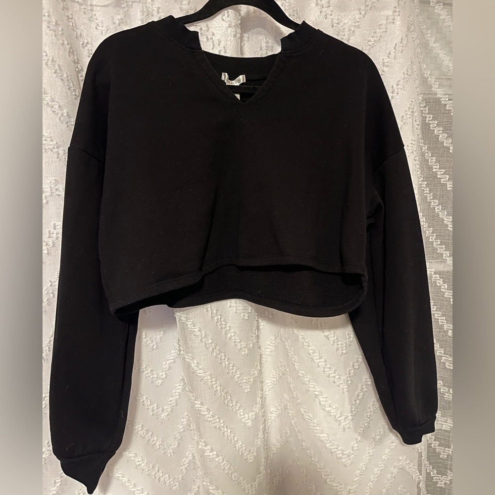 Bozzolo Black Crop Sweater